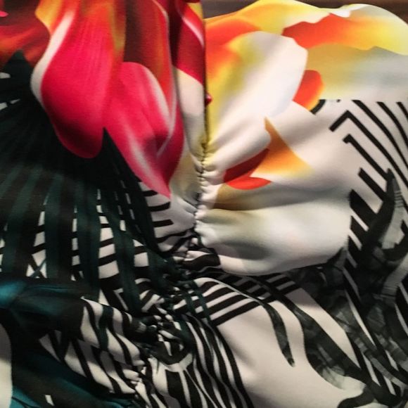 Cupshe Tropical Bottoms Black Wrap Top Size Small - Picture 4 of 5